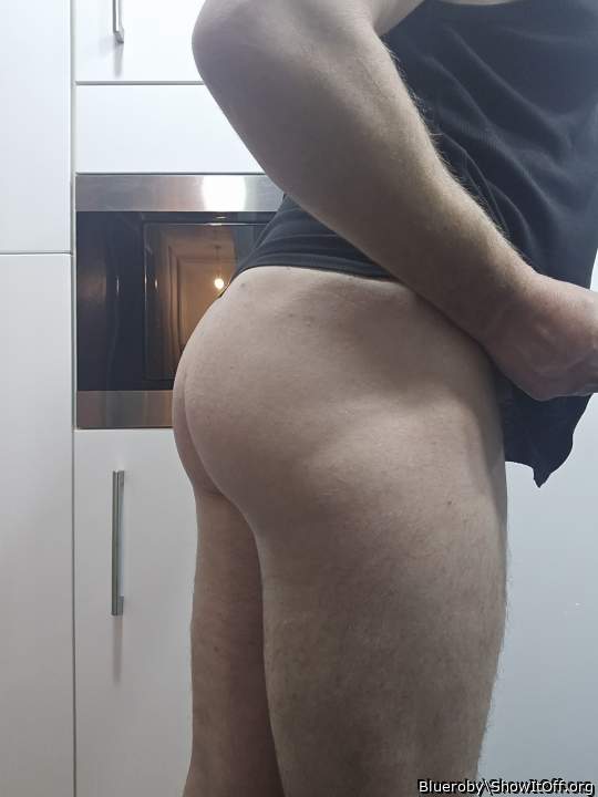 Adult image from Blueroby