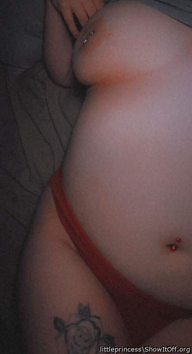 I want to kiss your sexy body all over 😋🥰