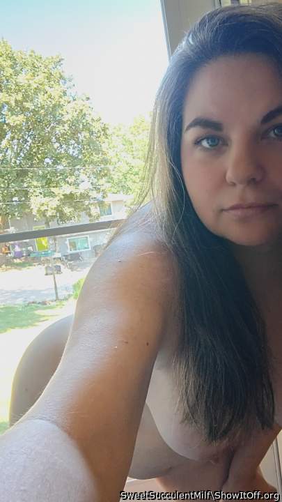 Adult image from SweetSucculentMilf