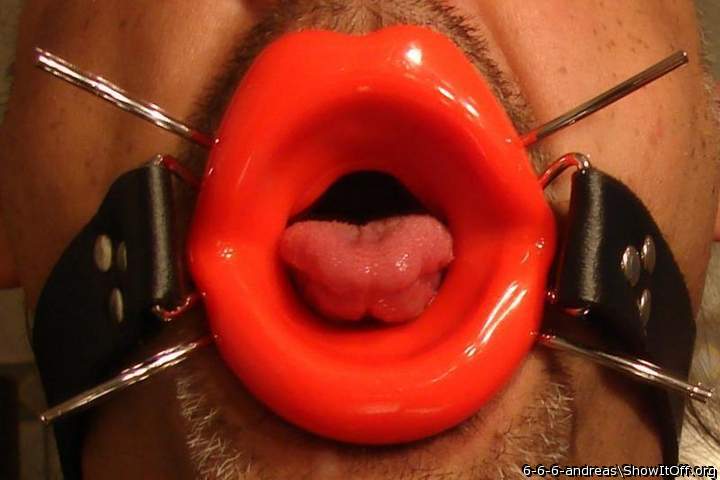 I can put my big cock of 7 inch and a half very hard ,,, pet