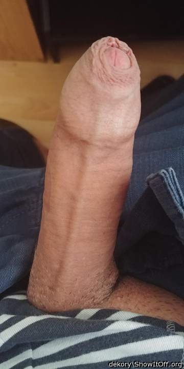 Adult image from dekory