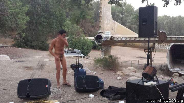 Riggin' naked 3