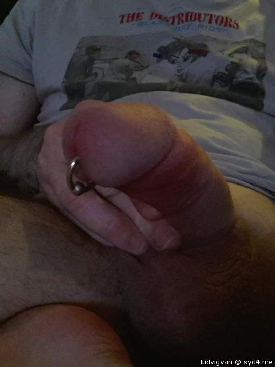 Adult image from ludvigvan