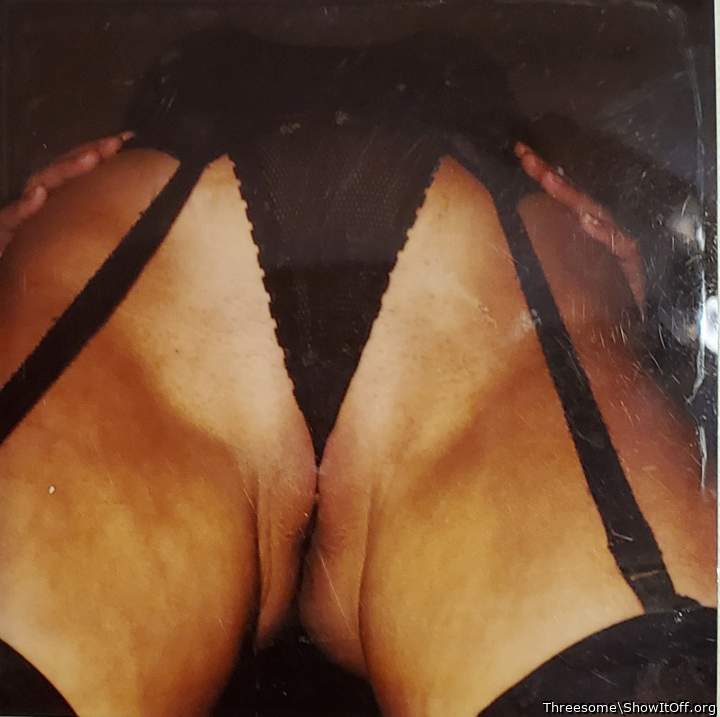 Adult image from Threesome