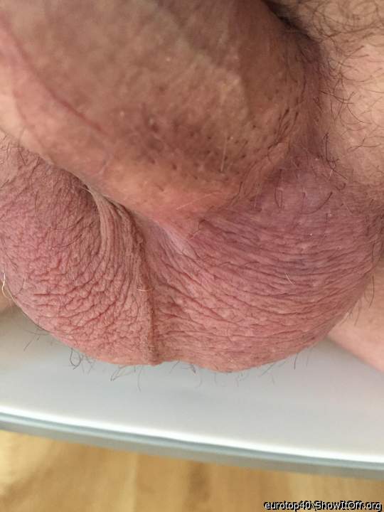 Adult image from eurotop40