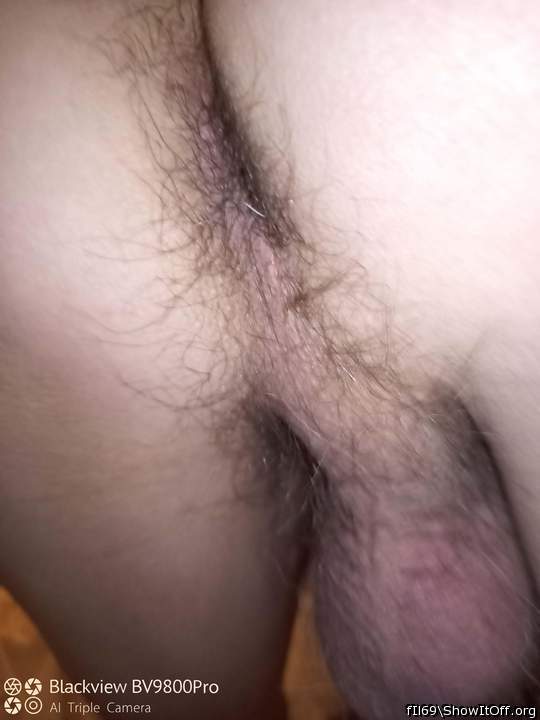 Love the wispy pubic hair 😁