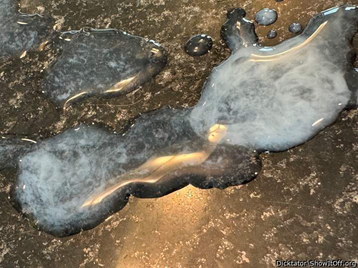 I LOVE TO  LICK UP JIZZ