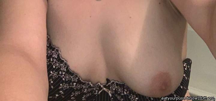 I love the perfect shape of her boob and yummy nipple... wou