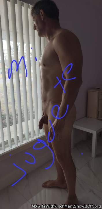 Adult image from MXwifeWith7inchMan