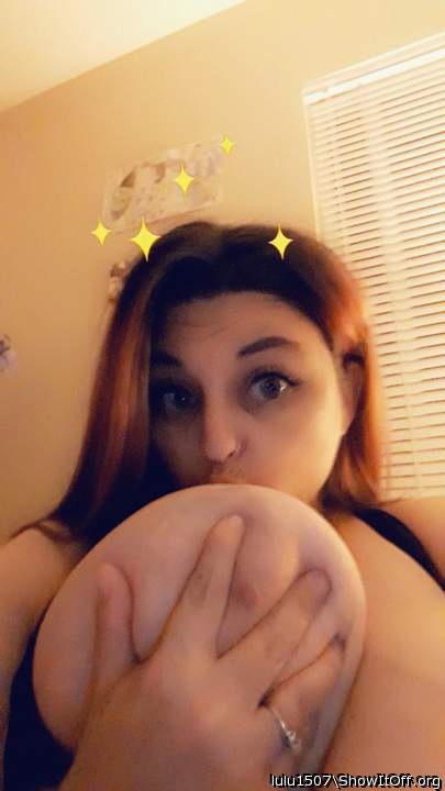 I wish I was holding them for u mmmm