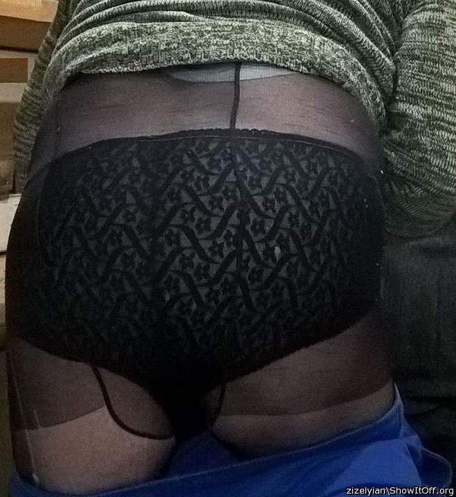 Adult image from zizelyian