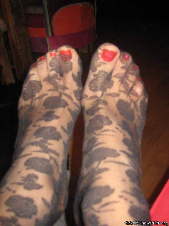 whos feet they are cumshot worthy