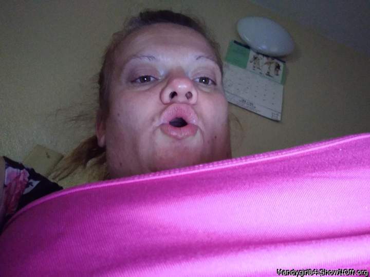 OOOHHHH I reeaallllyy really want to Suck Poppy's Big Cock Mmmm....