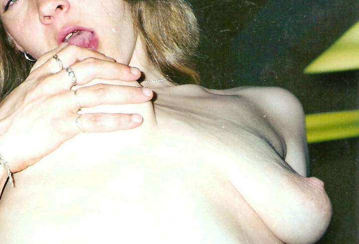 Wow very sexy theres a spare for me to suck mmmmmm 