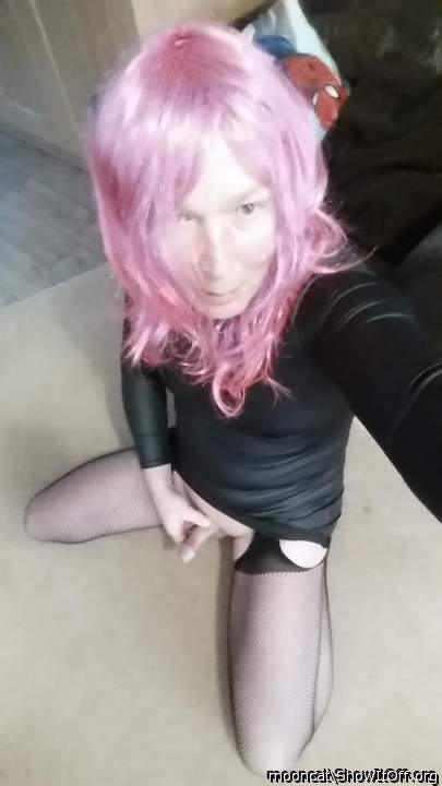 Adult image from mooncat