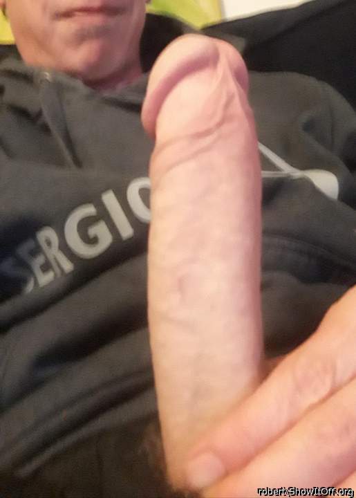 Love this pic. Best angle of a cock🤤