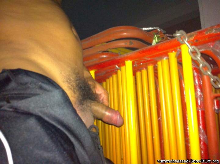 Adult image from cummobsessed