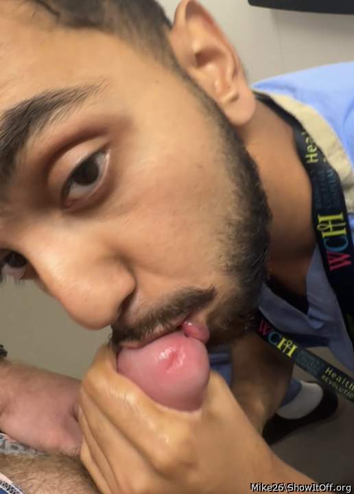 Pretty cocksucker!!