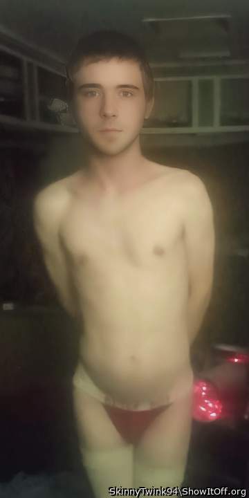 Adult image from SkinnyTwink94