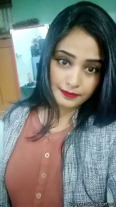 One of the Prettiest women ever you are&#128139; your hair i