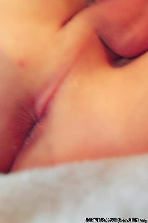 Adult image from JUSTTOPLAY75