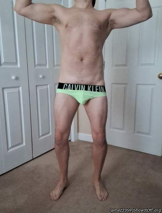 you were made to wear briefs, so sexy on your hot bod! 