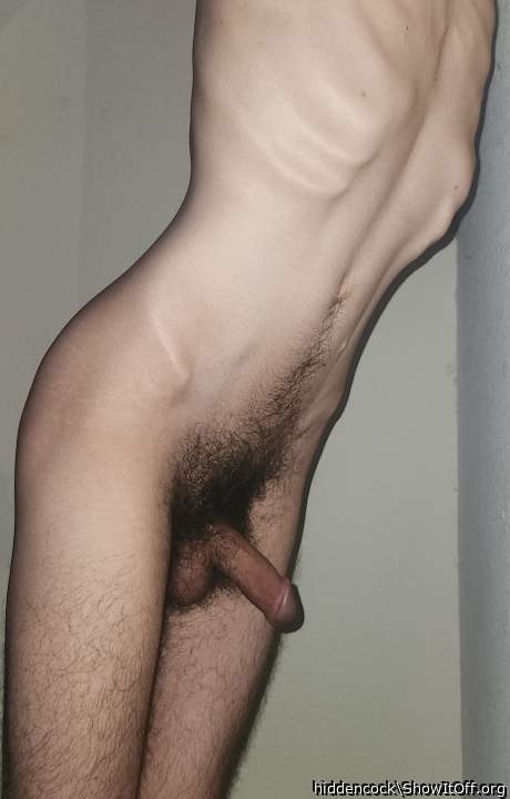 I like the Big Mound of Pubic Hair around that Beauty!
