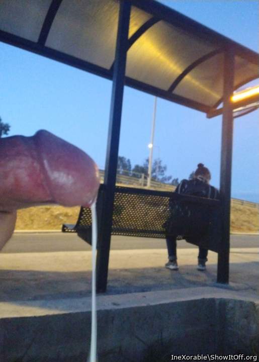Bus station cum!