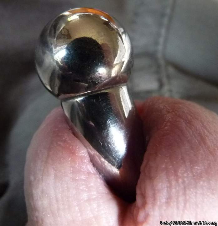 Adult image from RickyW2009