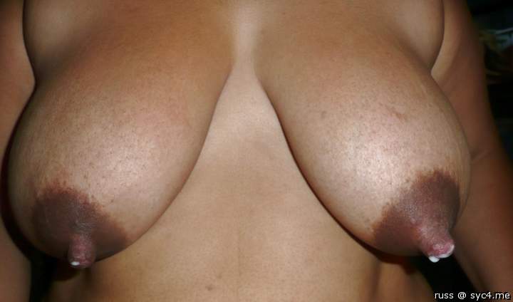 please let me taste that warm titty milk 