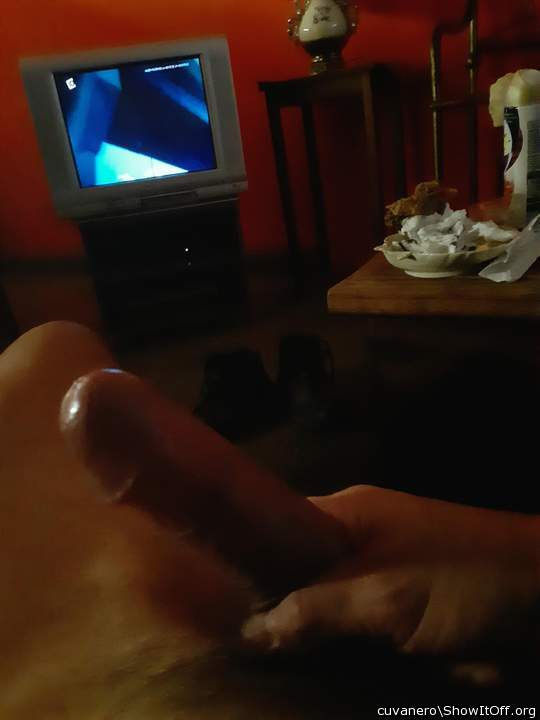 Adult image from cuvanero