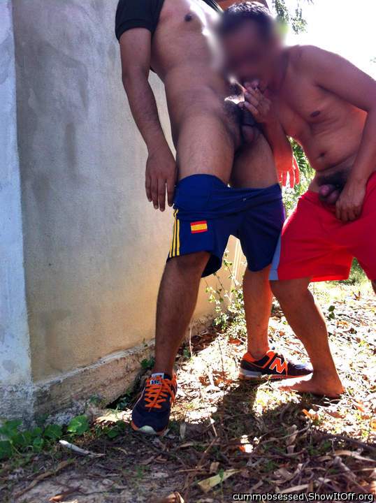Adult image from cummobsessed