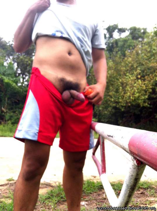Adult image from cummobsessed