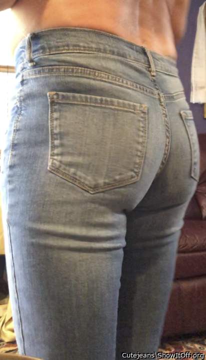 That sweet ass was just made for spanking�