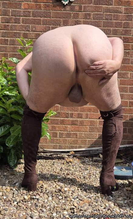 Adult image from leatherman1963
