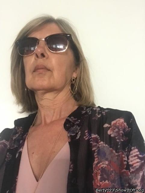Adult image from Berty123