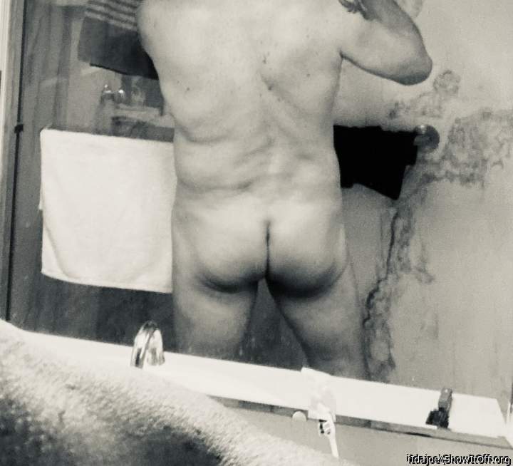 Adult image from iIdajoe