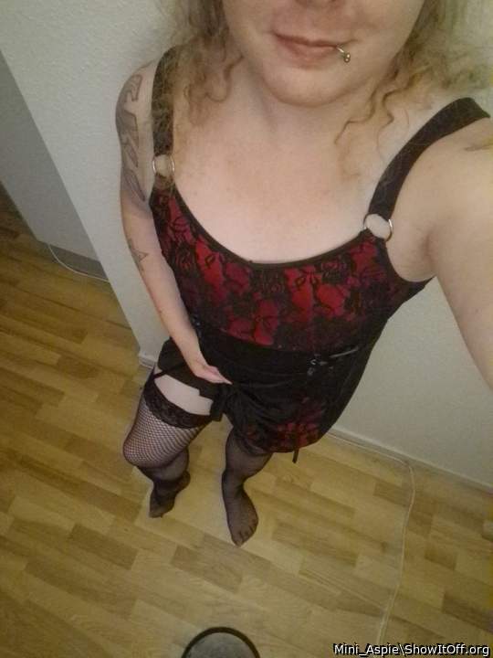 Adult image from Mini_Aspie