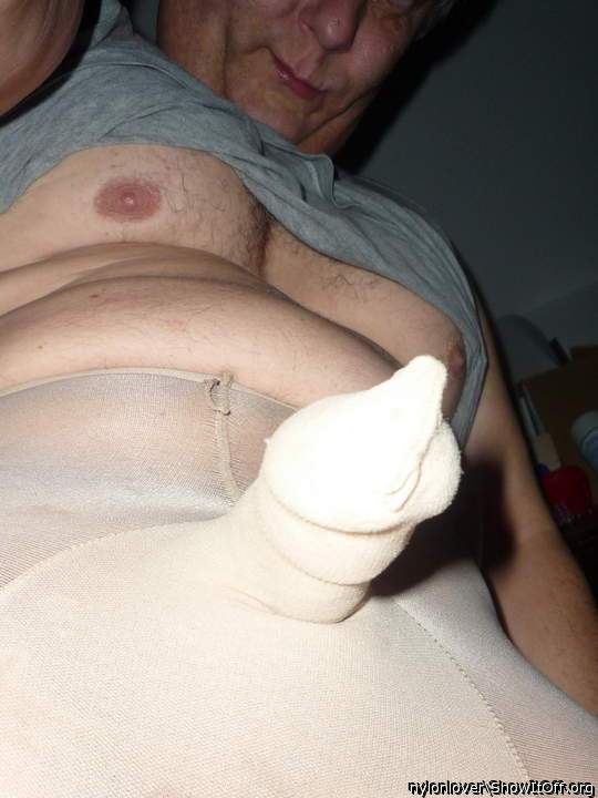 Adult image from nylonlover