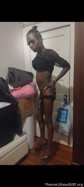 I love my CD wife she knew I wanted to dress up and accepted it