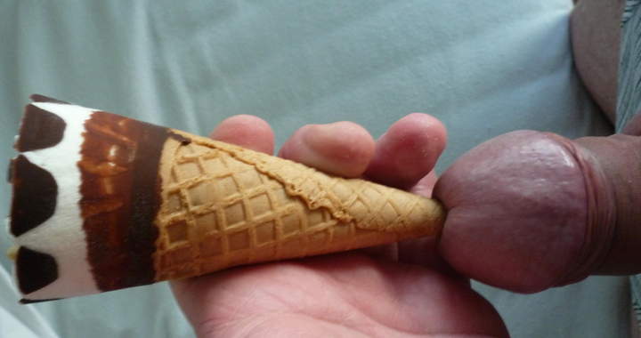 Adult image from nylonlover