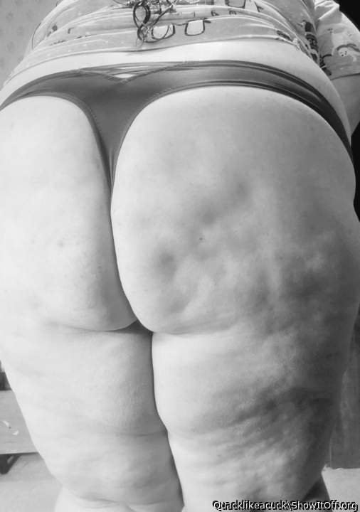 Lots of booty 🍑🤤