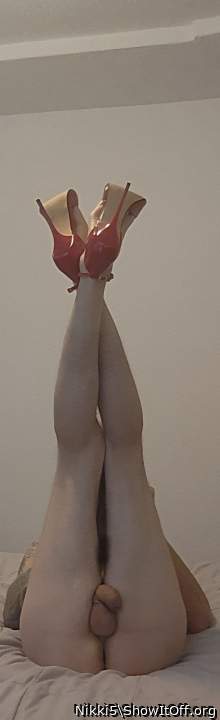 Mmmm, sexy legs�..    