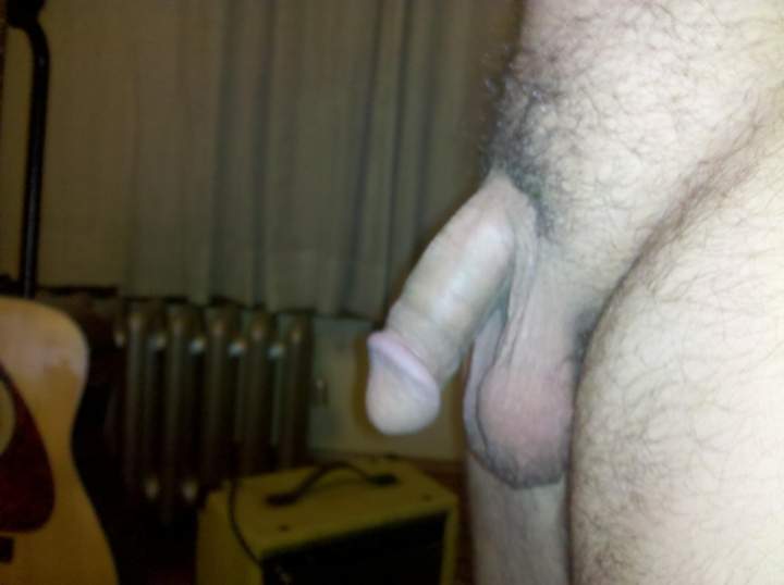 Luv to give your hot package a good licking.      