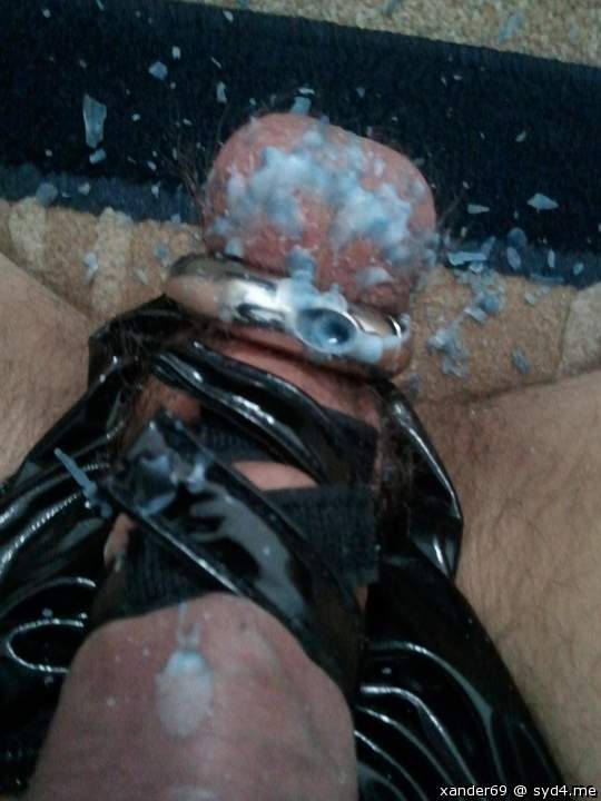 Adult image from xander69