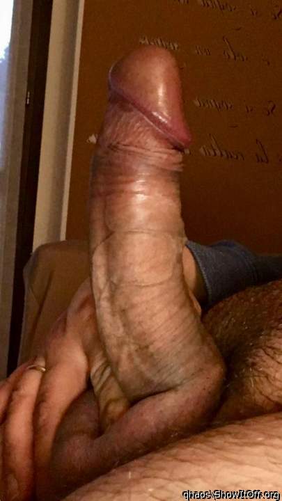 I wish I could slide up and down that cock 😻😻