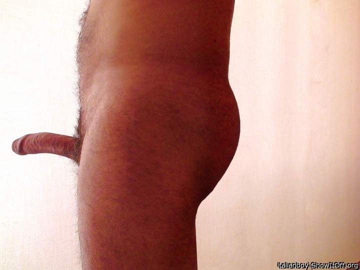 Adult image from ItalianBoy