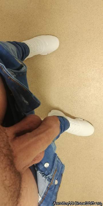 I�ll gladly give a very long wet blow job