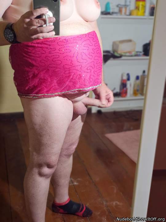 Adult image from Nudeboo