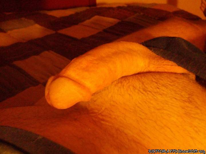 Adult image from JUSTTOPLAY75